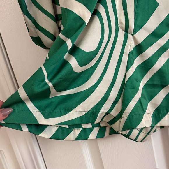 Green and White Patterned Jumpsuit - Picture 6 of 6